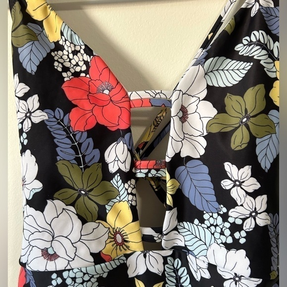 Jessica Simpson One Piece Floral Swimsuit - Picture 2 of 5